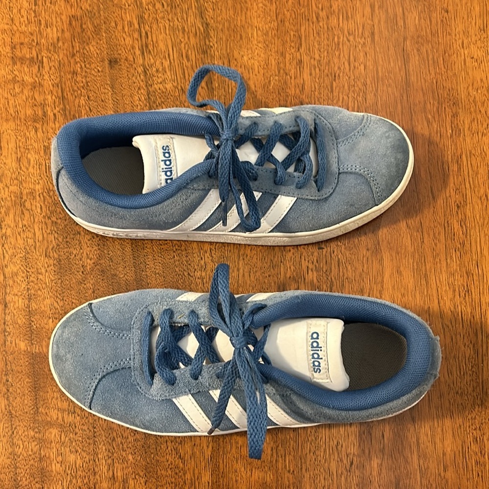 Adidas Unisex Suede Sneakers - Picture 2 of 8